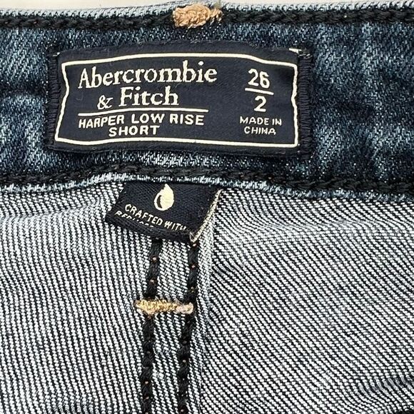 Women’s Abercrombie and Fitch A&F HARPER LOW RISE SHORT Jean Blue 26/2 - Picture 5 of 8